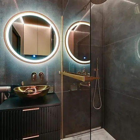 Glamorous Jacuzzi By Downtown Διαμέρισμα Γκντανσκ